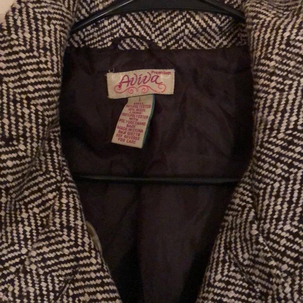 Coat - Picture 2 of 3
